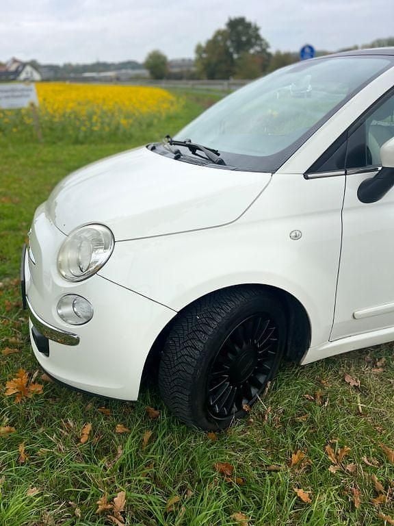 Weiß Gebraucht 2011 Fiat 500 Lounge Kleinwagen | 5.300 € (Guter Preis) - Bild 1/4