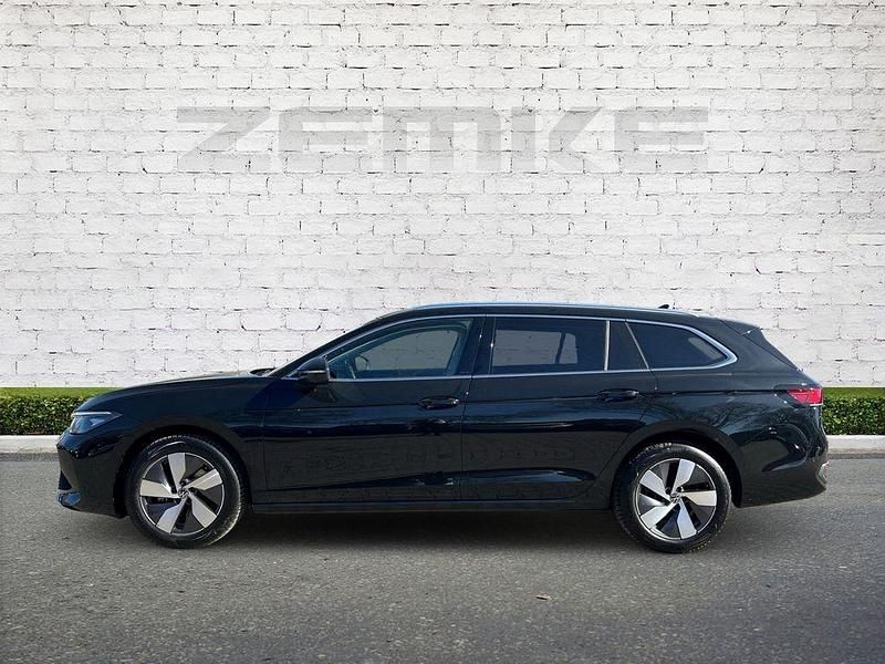Gebraucht VW Passat Business 150 PS (110 kW) 2025 Schwarz Kombi