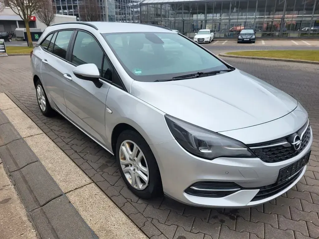 Używany Opel Astra 105 KM (77 kW) 2020 Szary Kombi