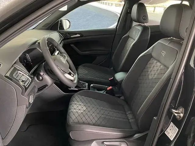 Neu VW T-Cross R-line 150 PS (110 kW) 2026 Deep black perleffekt SUV