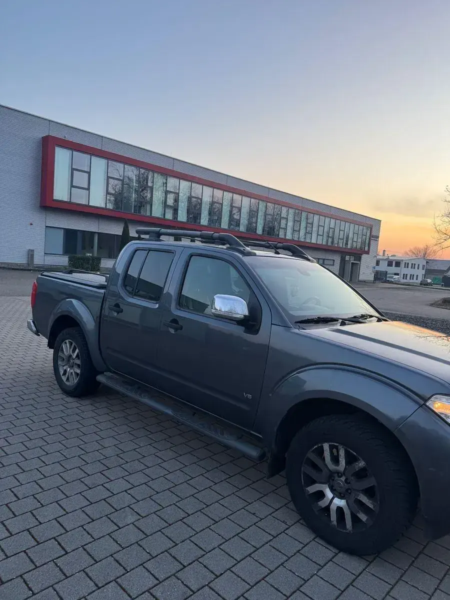 Gebraucht Nissan Navara 231 PS (169 kW) 2012 Grau Pickup