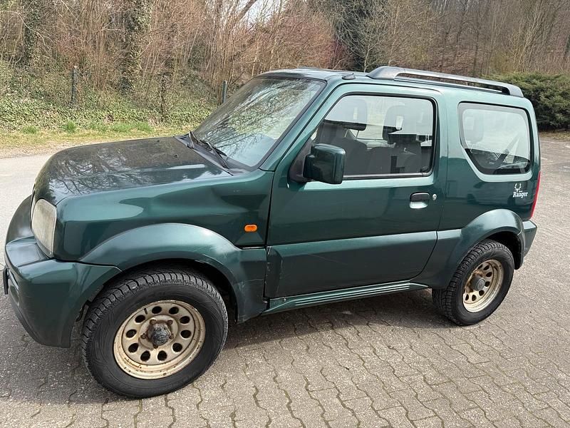 Second-hand Suzuki Jimny 92 CP (67 kW) 2008 Verde SUV