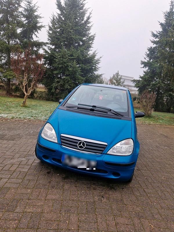 Blau Gebraucht 2001 Mercedes A140 Classic Kleinwagen | 950 € (Fairer Preis) - Bild 1/4