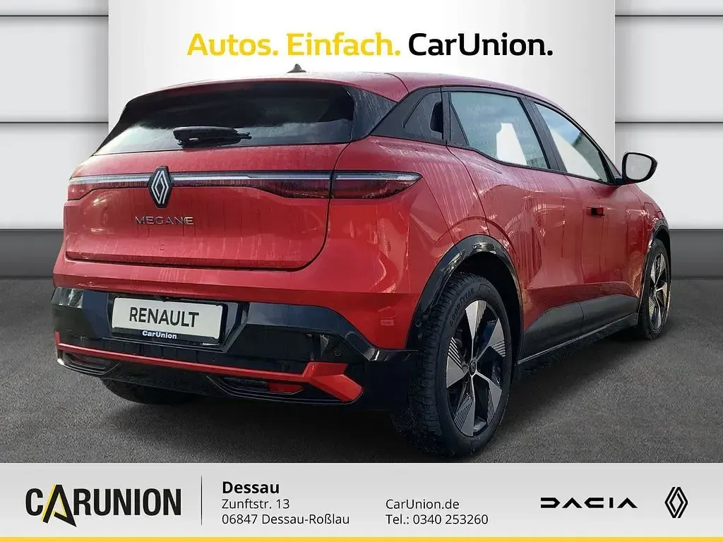 Używany Renault Megane E-Tech Evolution 160 kW (218 KM) 2024 Czerwony Sedan/Limuzyna