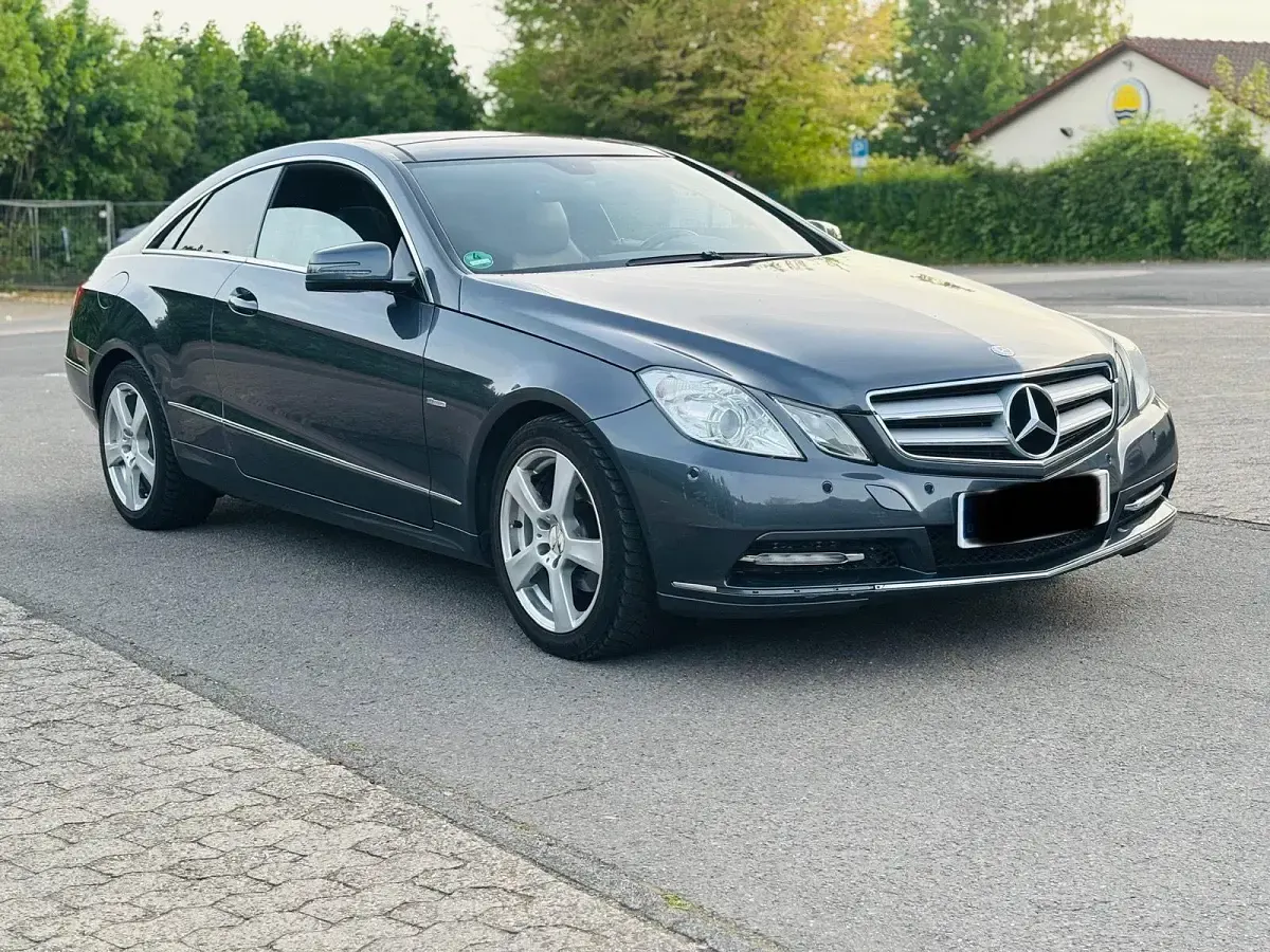 Usata Mercedes E250 204 CV (150 kW) 2012 Grigio Coupé