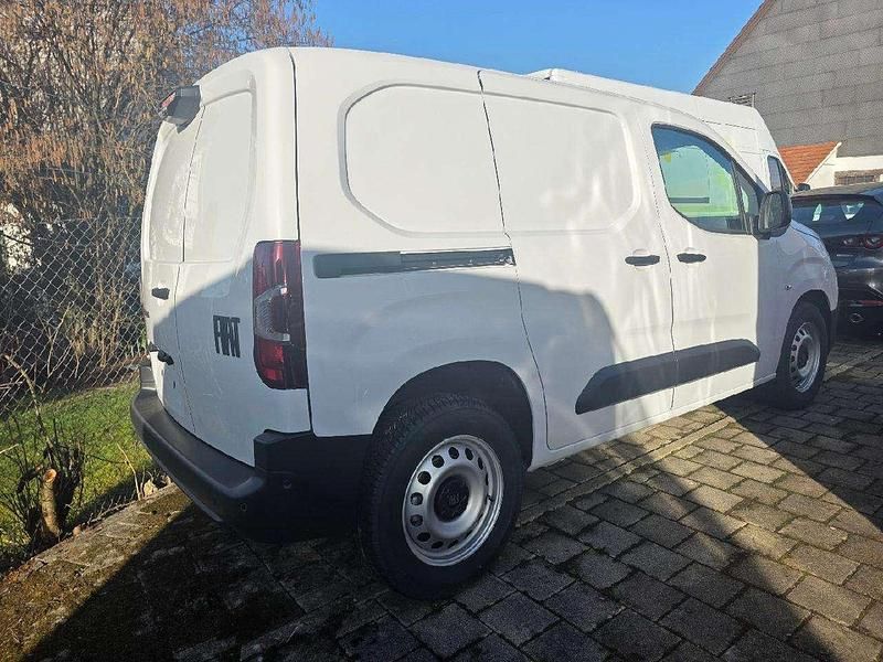 Neu Fiat Doblò 101 PS (74 kW) 2026 Weiß Van / Kleinbus