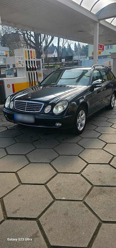 Gebraucht Mercedes E240 200 PS (147 kW) 2005 Schwarz Kombi