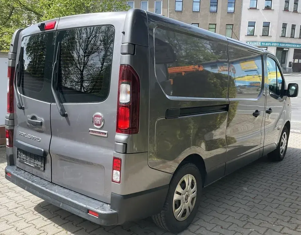 Gebraucht Fiat Talento 145 PS (106 kW) 2017 Grau Van / Kleinbus