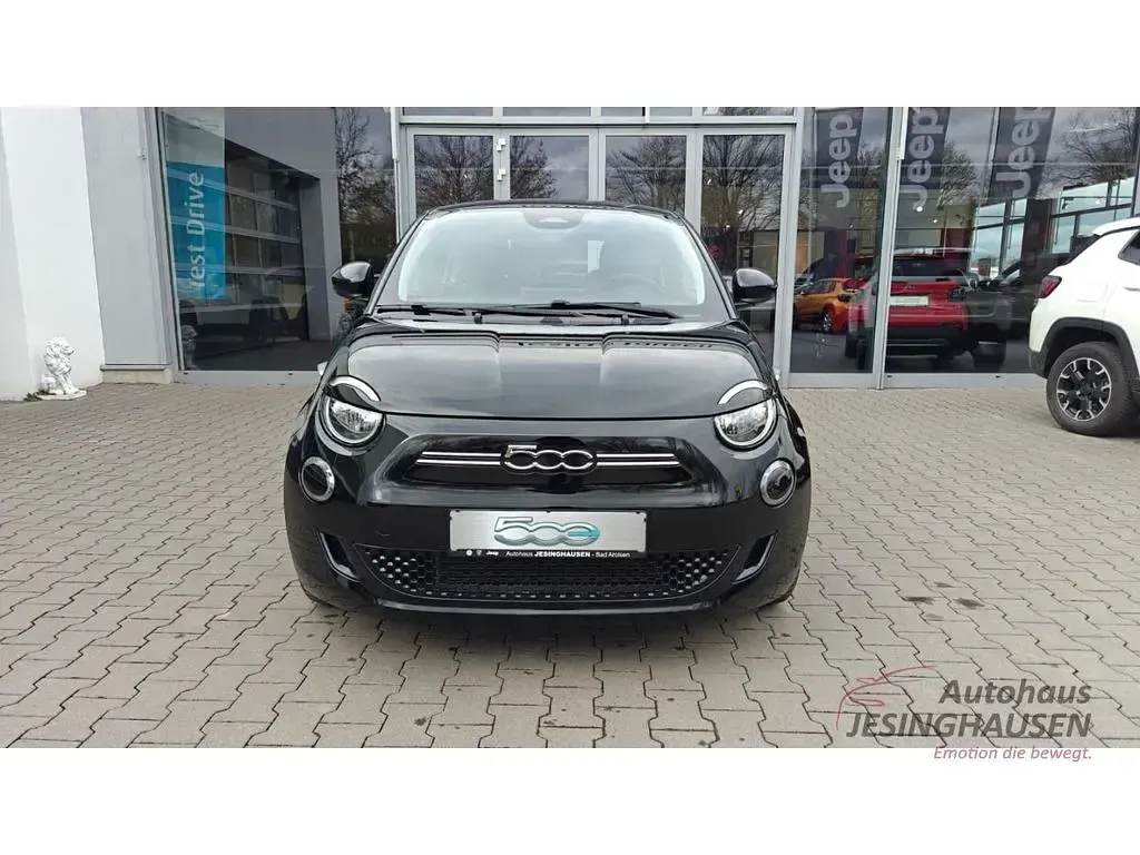 Gebraucht Fiat 500e 86 kW (118 PS) 2023 Schwarz Kleinwagen