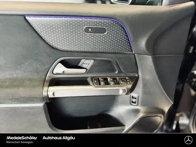 Gebraucht Mercedes GLB35 AMG 306 PS (225 kW) 2025 Kosmosschwarz (metallic) SUV
