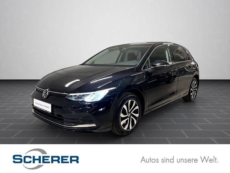Gebraucht VW Golf VIII Active 150 PS (110 kW) 2022 Deep black perleffekt (metallic) Limousine