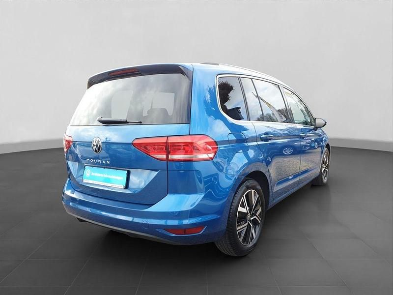 Gebraucht VW Touran Highline 150 PS (110 kW) 2021 Blau Van / Kleinbus