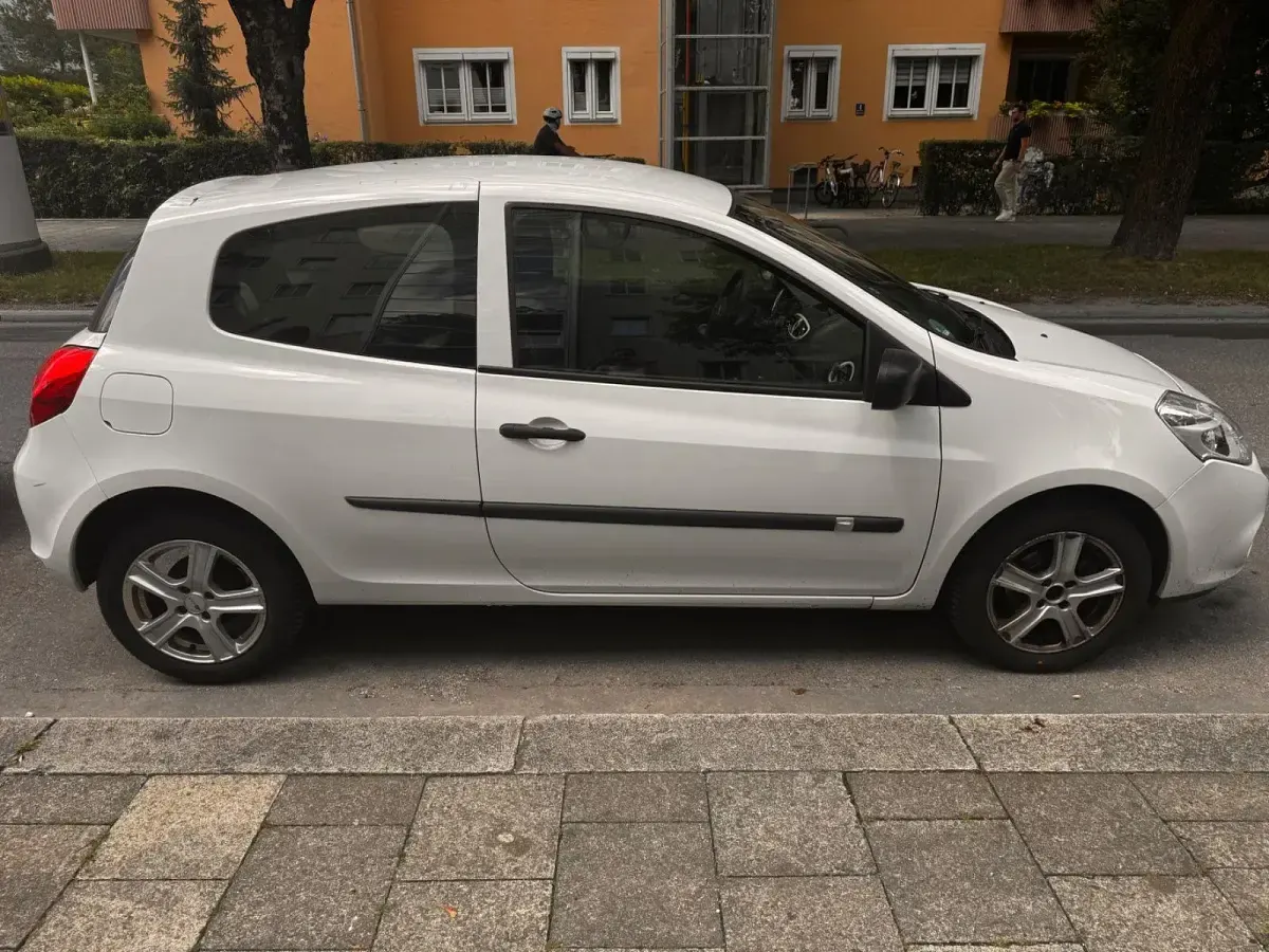Gebraucht Renault Clio IV 75 PS (55 kW) 2012 Schwarz Limousine