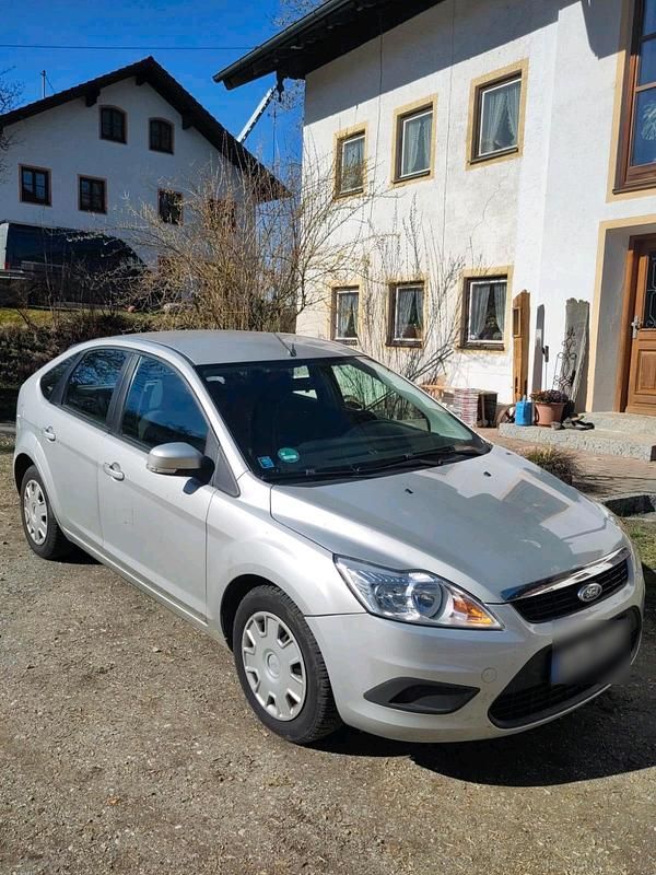 Gebraucht Ford Focus 100 PS (73 kW) 2008 Silber Kleinwagen