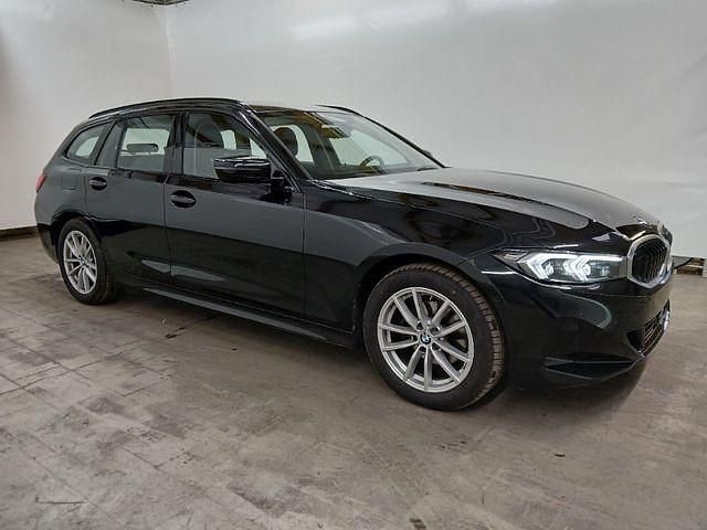 Gebraucht BMW 320 Shadowline 190 PS (139 kW) 2024 Schwarzkeine angabe Kombi