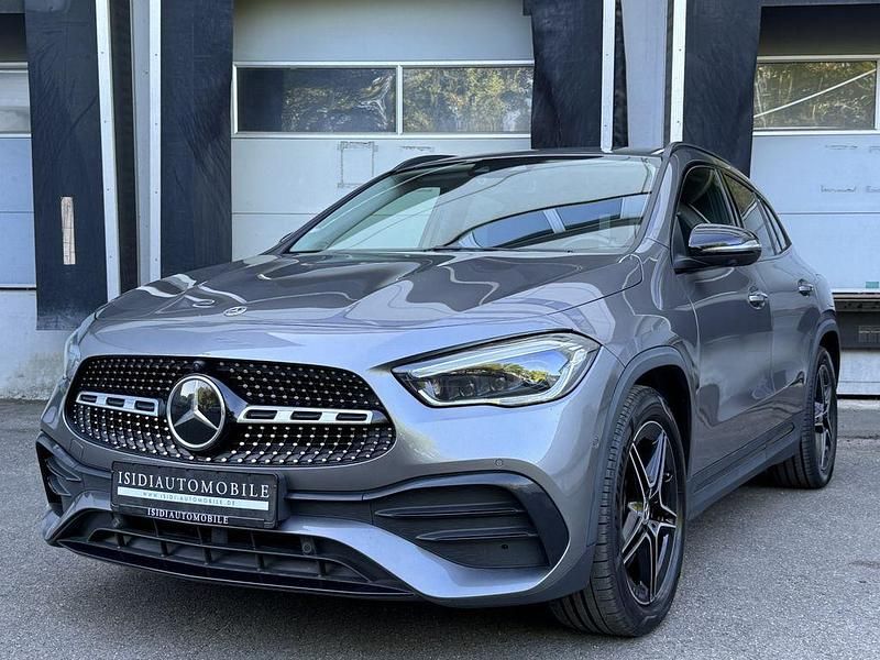 Mountaingrau Gebraucht 2021 Mercedes GLA220 AMG SUV | 32.900 € (Fairer Preis) - Bild 1/4