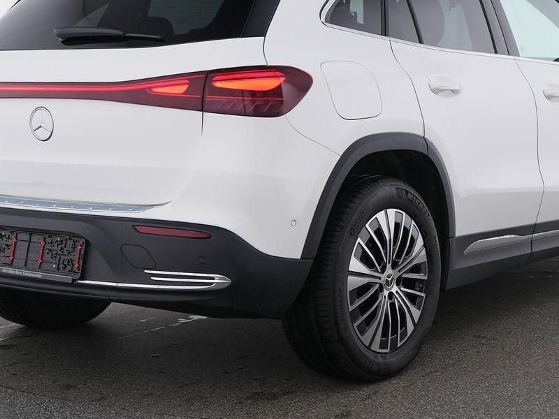 Gebraucht Mercedes EQA250 Advanced 139 kW (190 PS) 2025 Weiß SUV