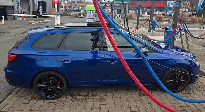 Gebraucht Seat Leon ST 4Drive 300 PS (220 kW) 2018 Blau Kombi
