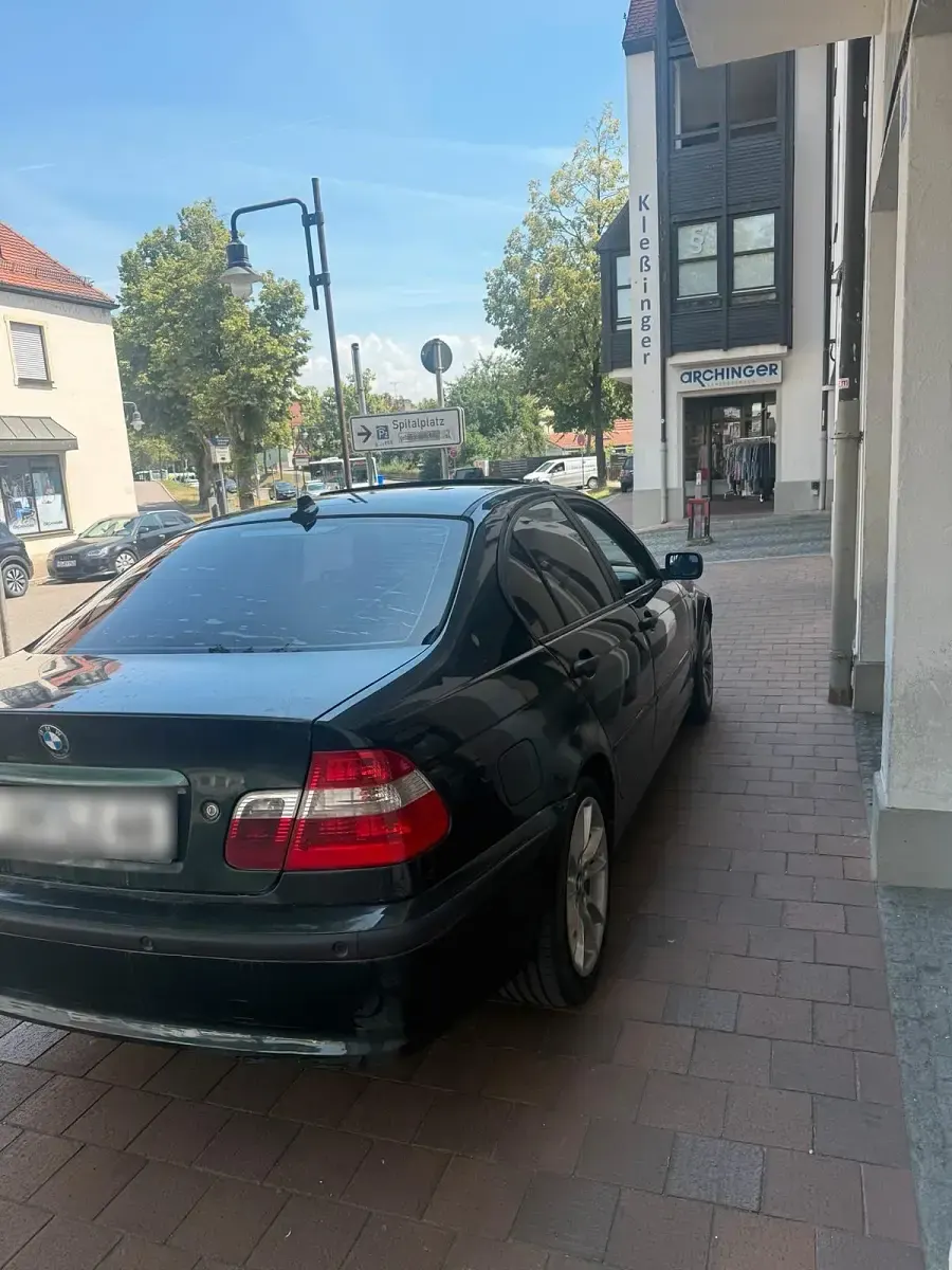 Gebraucht BMW 320 150 PS (110 kW) 2003 Grün Limousine