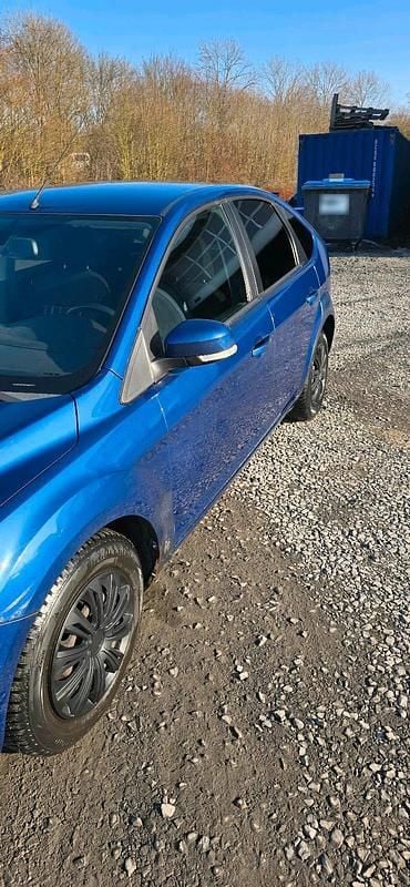 Second-hand Ford Focus 101 CP (74 kW) 2008 Albastru Berlinǎ