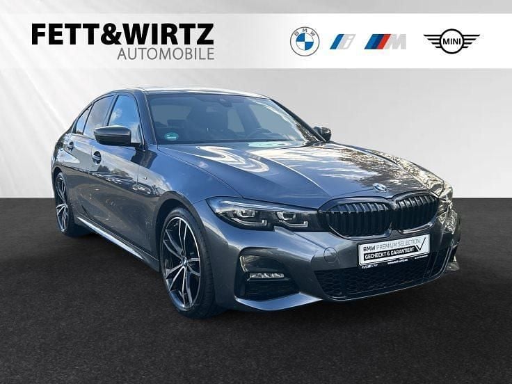Mineralgrau metallic Gebraucht 2021 BMW 318 M Sport Limousine | 30.492 € (Fairer Preis) - Bild 1/3