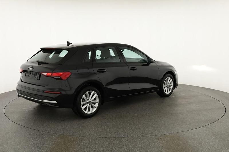 Neu Audi A3 Ambiente 2025 Mythos schwarz metallic