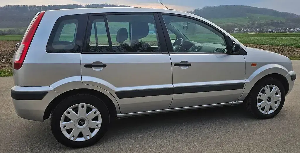 Gebraucht Ford Fusion Style 101 PS (74 kW) 2008 Polar silber metallic Kleinwagen
