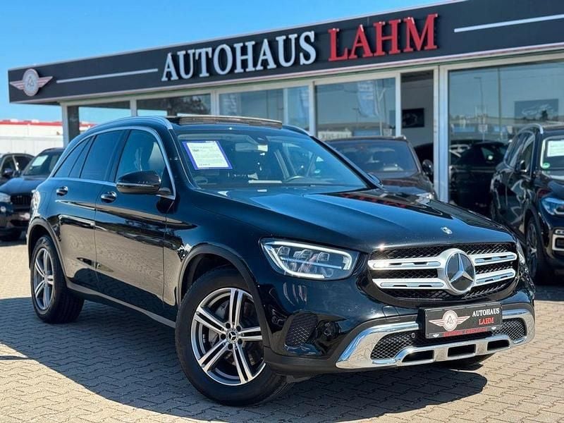 Schwarz Gebraucht 2019 Mercedes GLC220 SUV | 26.990 € (Superpreis) - Bild 1/2