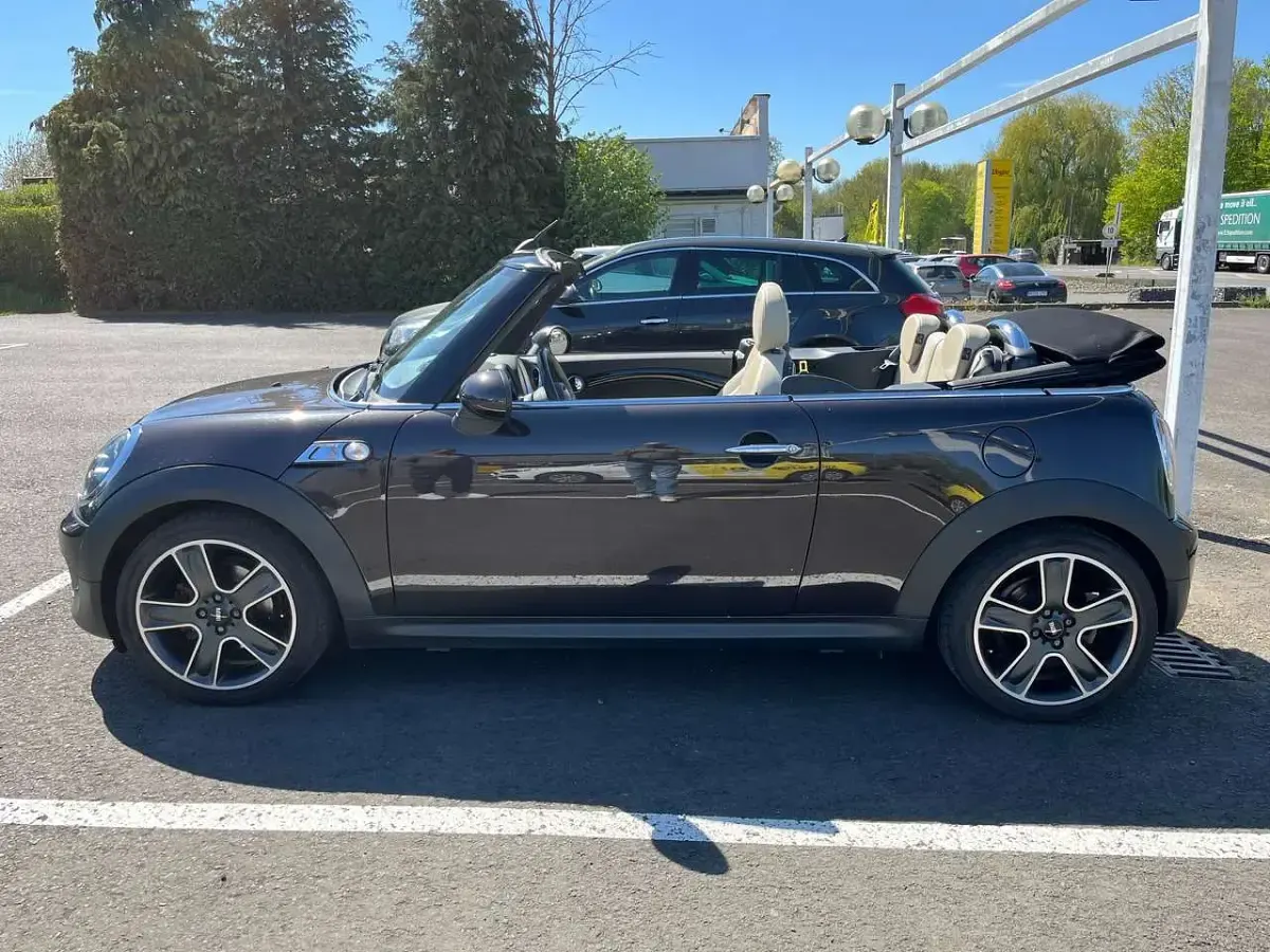 Gebraucht Mini Cooper SD Cabriolet 143 PS (105 kW) 2013 Iced chocolate metallic Cabrio