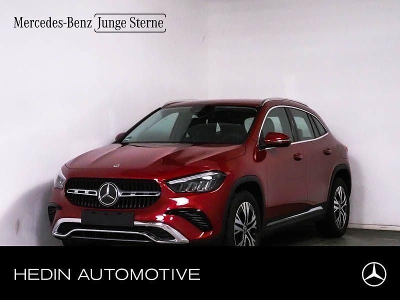 Gebraucht Mercedes GLA200 Progressive 163 PS (119 kW) 2023 Rot SUV