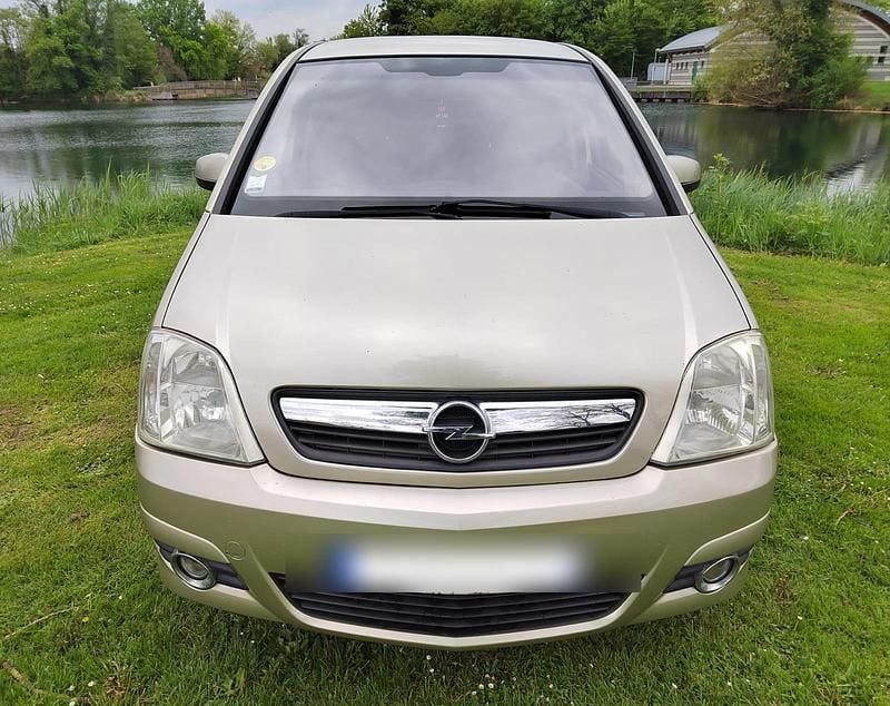 Gold Gebraucht 2007 Opel Meriva Van / Kleinbus | 3.300 € - Bild 1/4