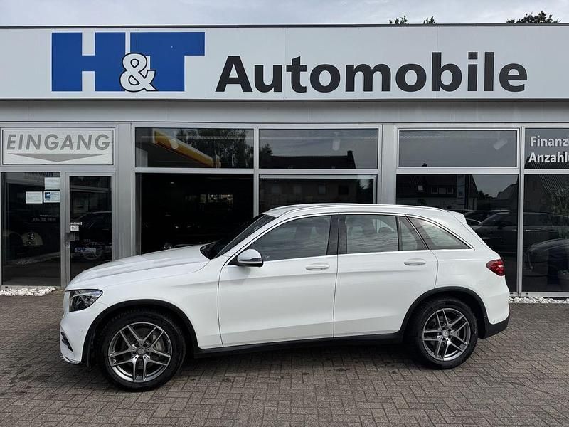 Weiß Gebraucht 2016 Mercedes GLC220 AMG line SUV | 25.950 € (Guter Preis) - Bild 1/4