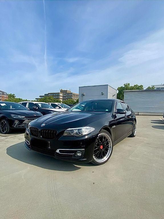 Schwarz Gebraucht 2014 BMW 530 Luxury Line Limousine | 12.100 € (Guter Preis) - Bild 1/4