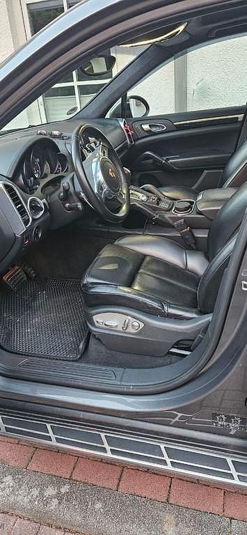 Gebraucht Porsche Cayenne 245 PS (180 kW) 2012 Grau SUV