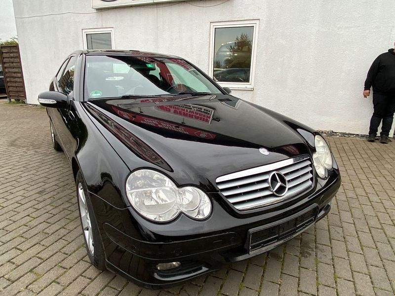 Gebraucht Mercedes C200 122 PS (89 kW) 2004 Schwarz Coupé