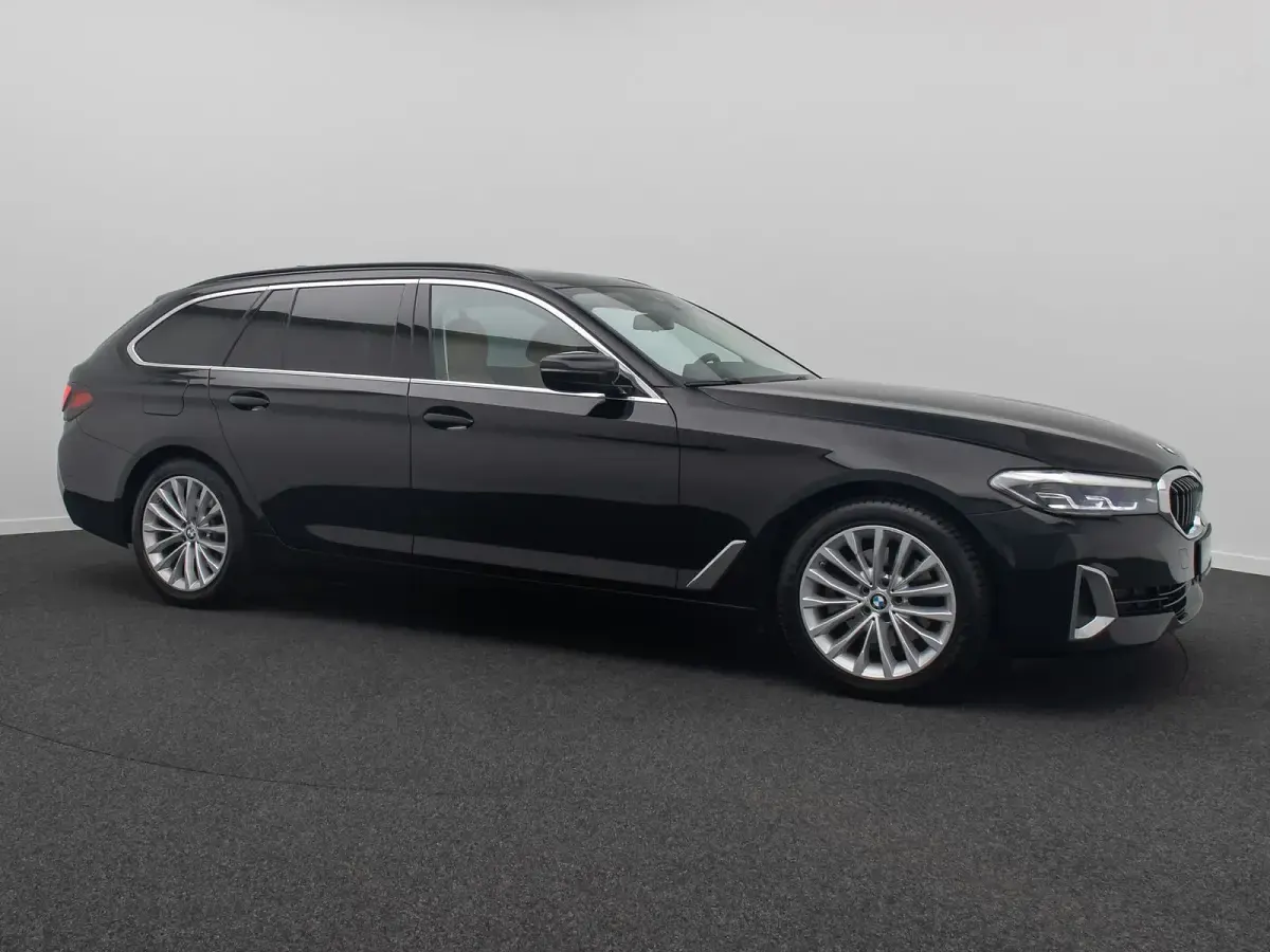 Gebraucht BMW 520 Luxury Line 190 PS (139 kW) 2021 Schwarz Limousine