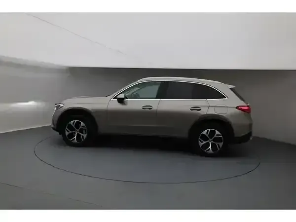 Gebraucht Mercedes GLC400d 252 PS (185 kW) 2023 Mojavesilber SUV