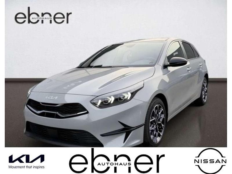 Grau (wolf grey) Neu 2025 Kia Ceed Kleinwagen | 25.991 € (Fairer Preis) - Bild 1/4