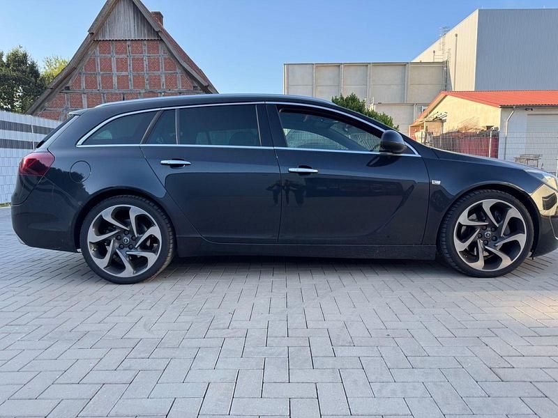Gebraucht Opel Insignia OPC 325 PS (239 kW) 2015 Schwarz Kombi
