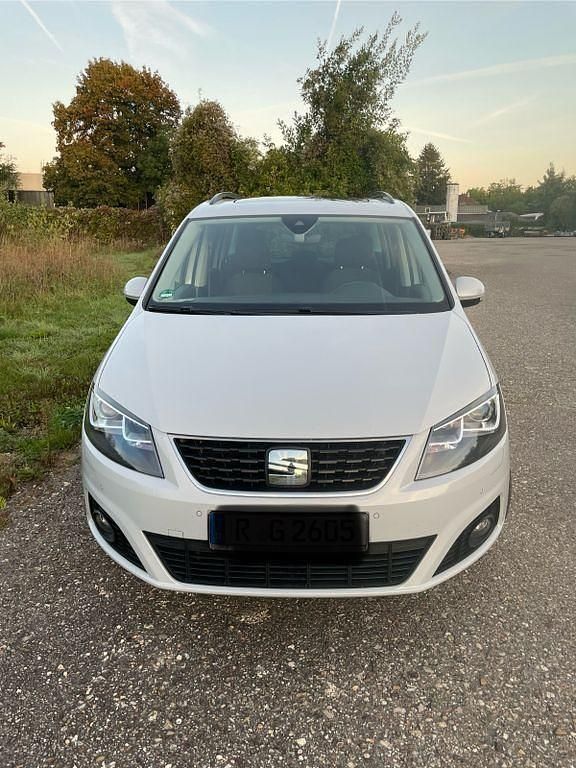 Weiß Gebraucht 2019 Seat Alhambra Style Van / Kleinbus | 16.800 € (Superpreis) - Bild 1/4