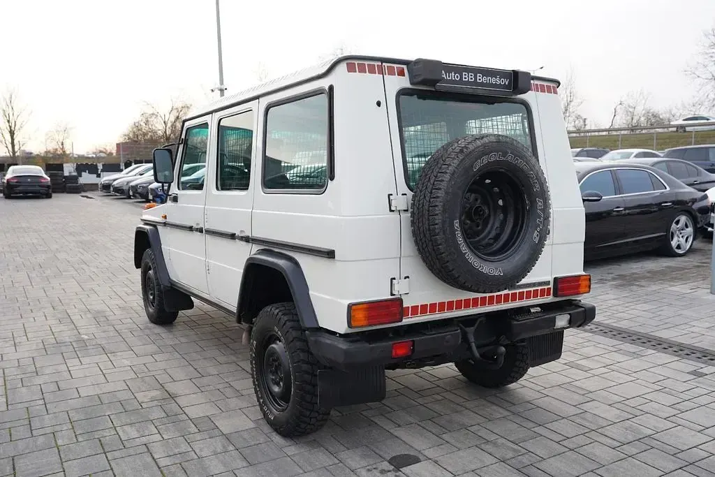 Gebraucht Mercedes G300 184 PS (135 kW) 2011 Weiß SUV
