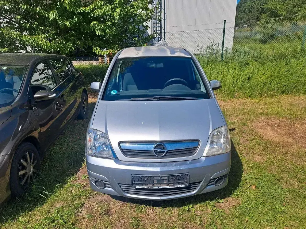 Gebraucht Opel Meriva 90 PS (66 kW) 2007 Starsilber iii m2 Van / Kleinbus