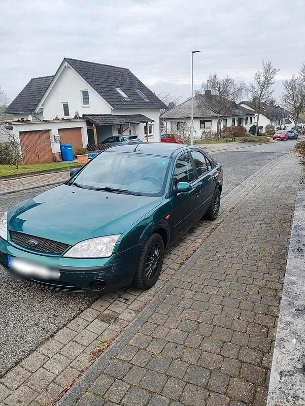 Gebraucht Ford Mondeo 110 PS (80 kW) 2001 Grün Limousine