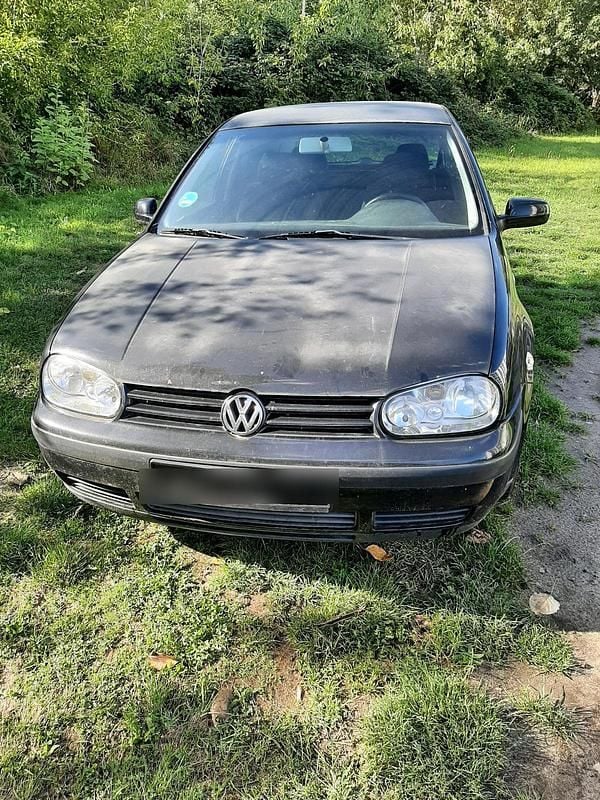Schwarz Gebraucht 2001 VW Golf IV Limousine | 350 € (Superpreis) - Bild 1/4