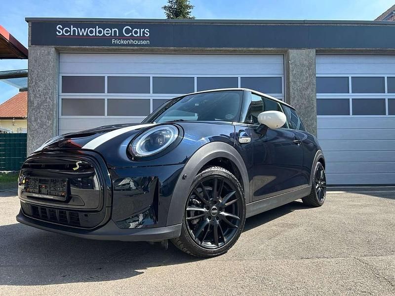 Gebraucht Mini Cooper SE 135 kW (184 PS) 2024 Schwarz Kleinwagen