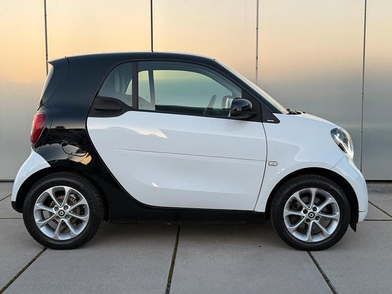 Gebraucht Smart ForTwo Coupé 71 PS (52 kW) 2015 Weiß Coupé