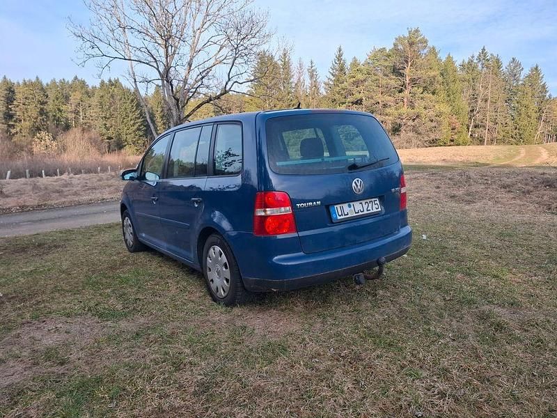 Gebraucht VW Touran 105 PS (77 kW) 2005 Blau Van / Kleinbus