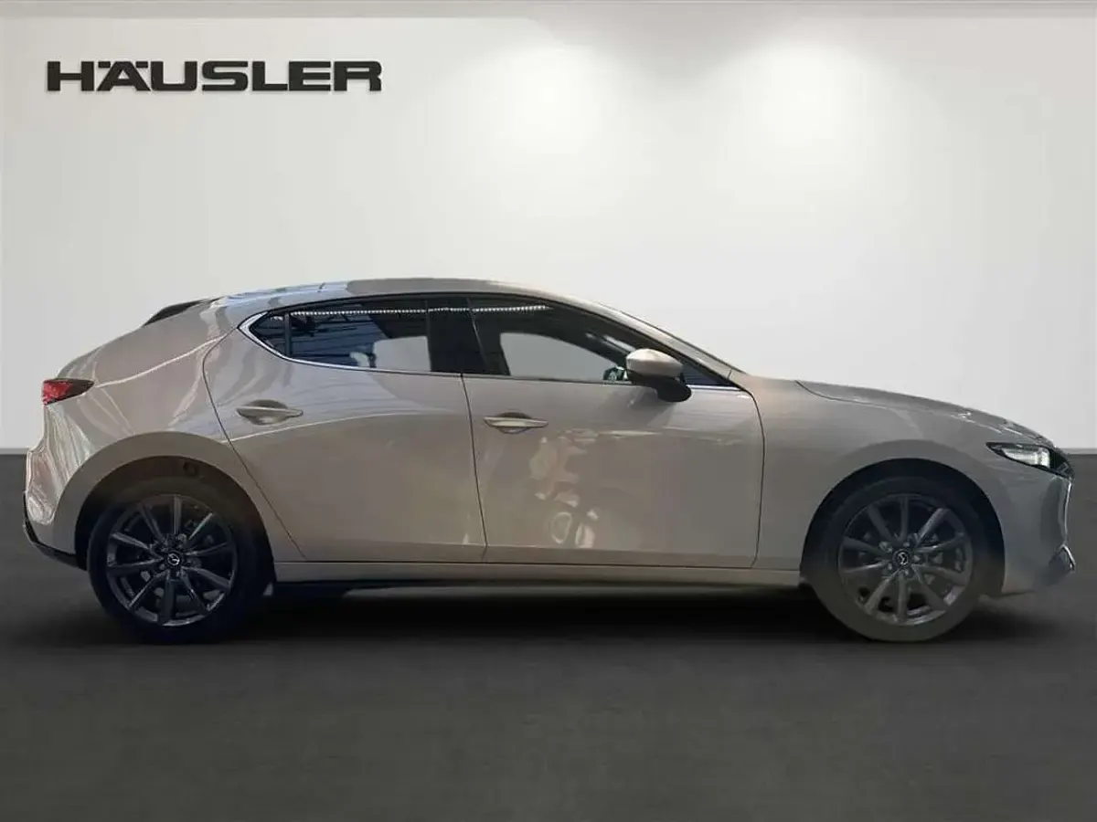 Neu Mazda 3 Center-Line 140 PS (102 kW) 2025 Gold Limousine