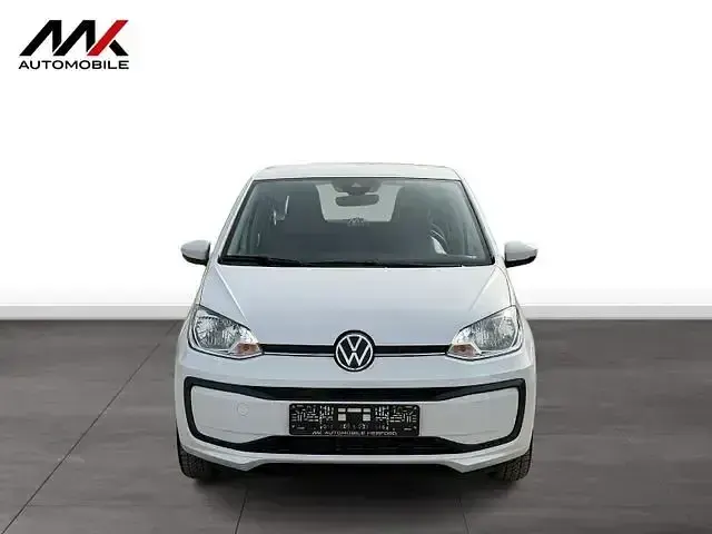 Second-hand VW up! 65 CP (47 kW) 2023 Alb Hatchback