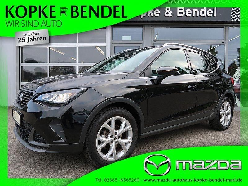 Mitternachtsschwarz metallic Gebraucht 2025 Seat Arona FR SUV | 20.920 € (Fairer Preis) - Bild 1/4
